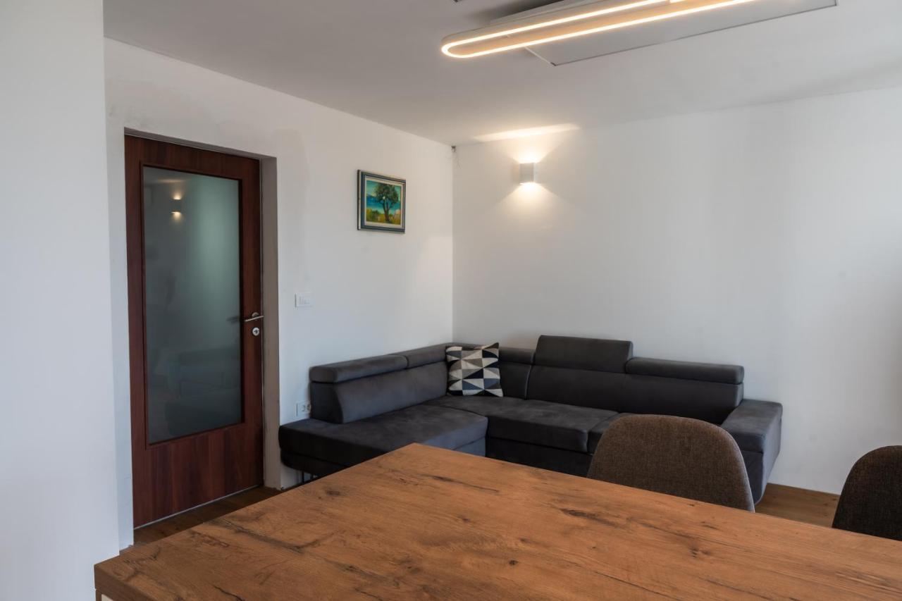 Capo Di Vista Apartment Копер Екстериор снимка
